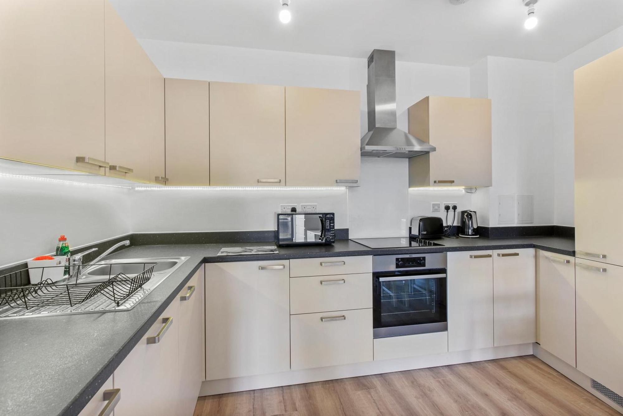 Centrally Located - Modern - 2Bed - 2Bath Apartment Londres Extérieur photo