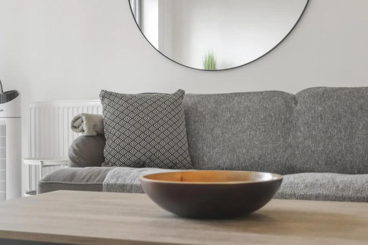 Centrally Located - Modern - 2Bed - 2Bath Apartment Londres Extérieur photo